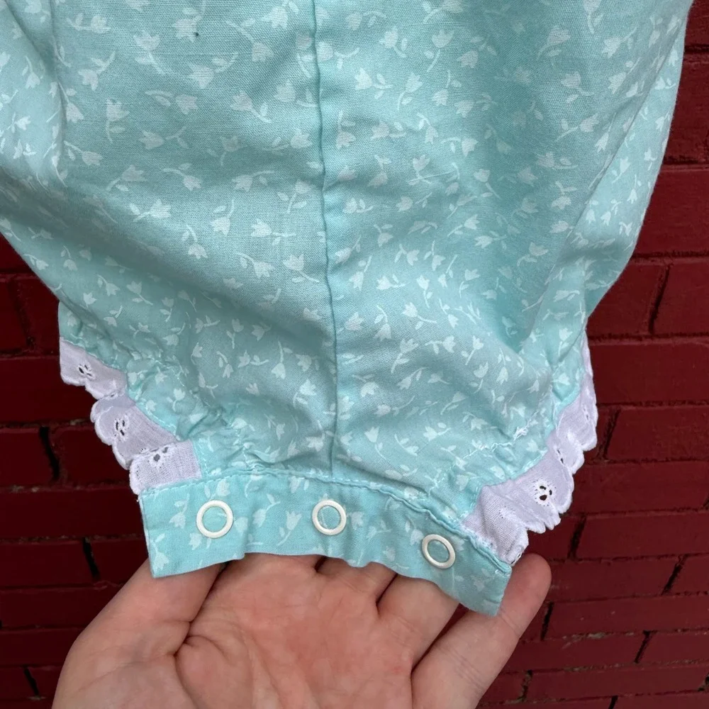 Vtg Bubble Romper‎ Lace Collar Ruffle Baby 12 M Mint Floral Sleeve Snap Crotch
